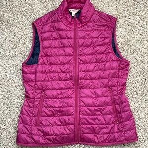 Brooks brothers women’s thin puffer vest in berry